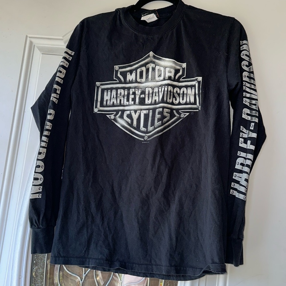 Harley Long Sleeve Morgan Hill, California.     Size small